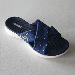 New Skechers on the GO 600 Starry Sandals in Denim, Size 8